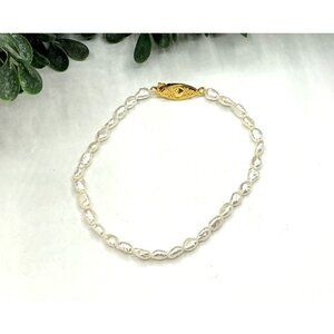 Freshwater Pearl Bracelet With Gold-tone Oval Clasp Elegant